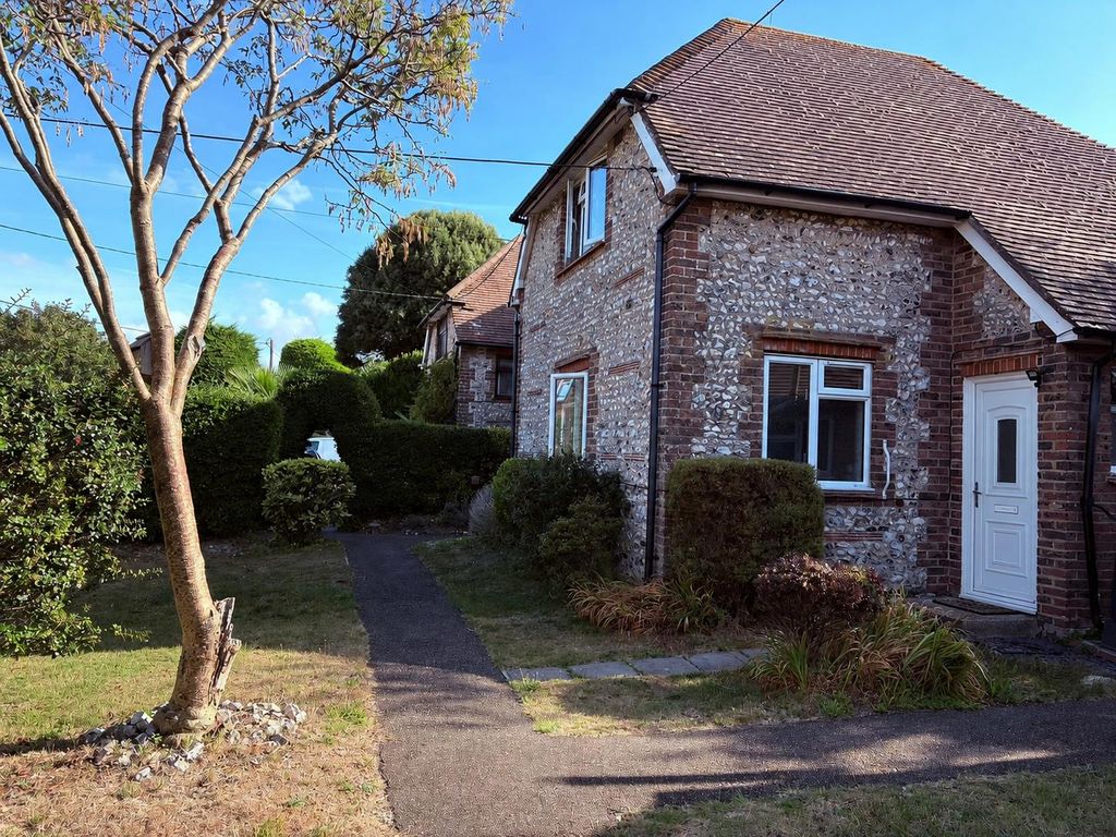 Property photo 1 of 9 Exterior