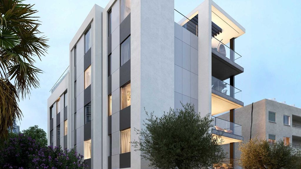 Property photo 3 of 8