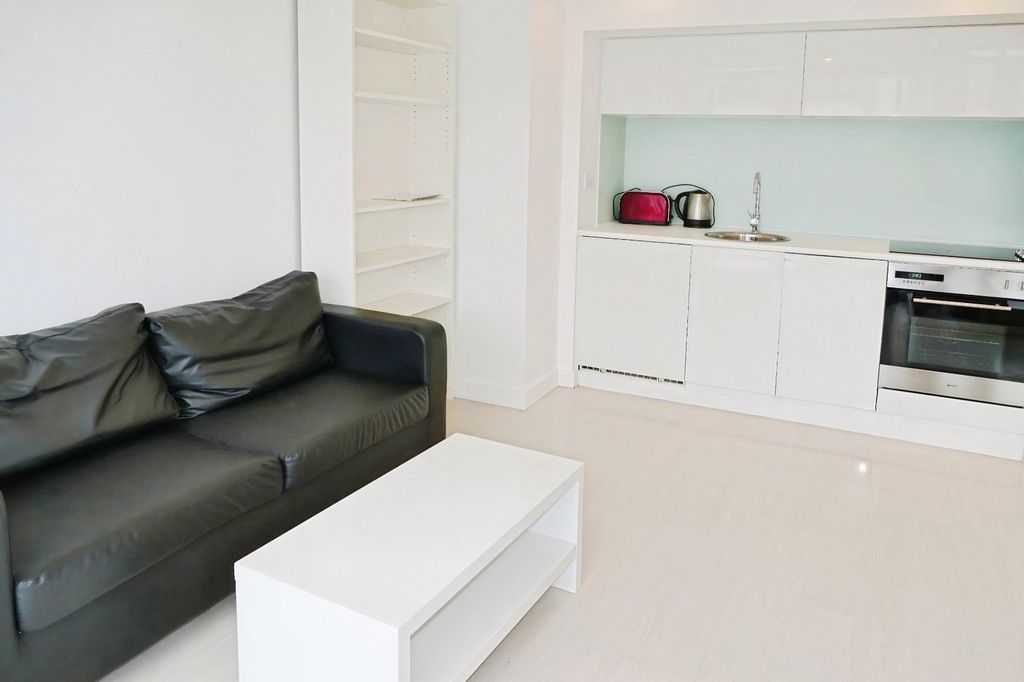 Property photo 3 of 8 Picture No. 11