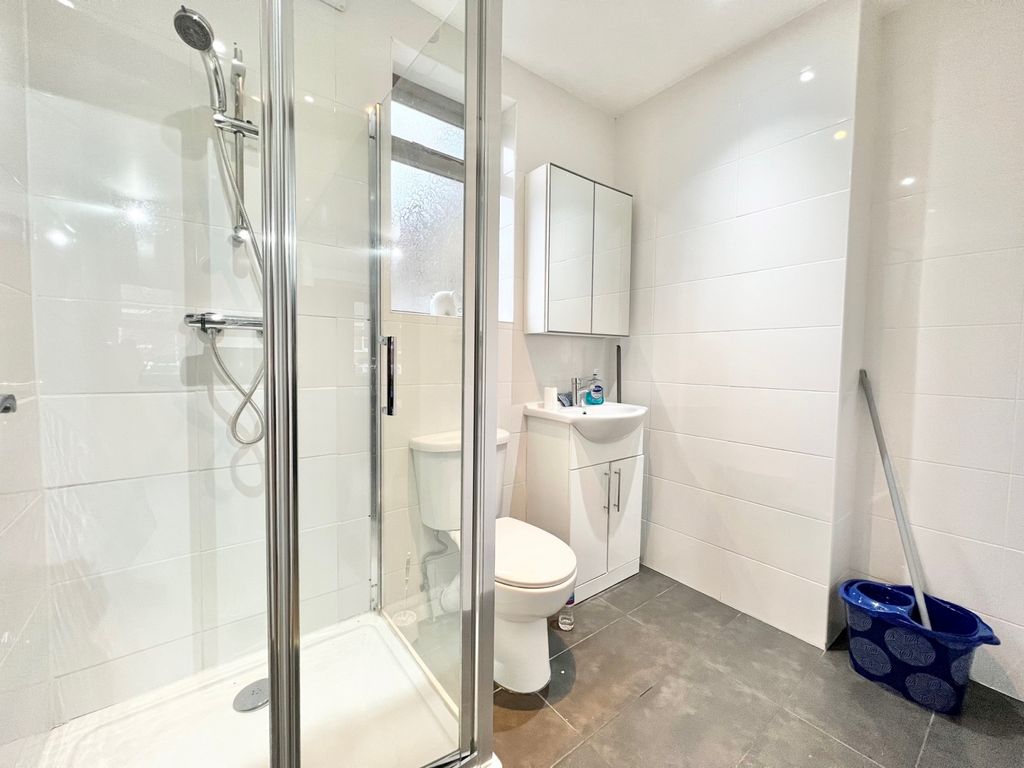 Property photo 3 of 9 Gallery