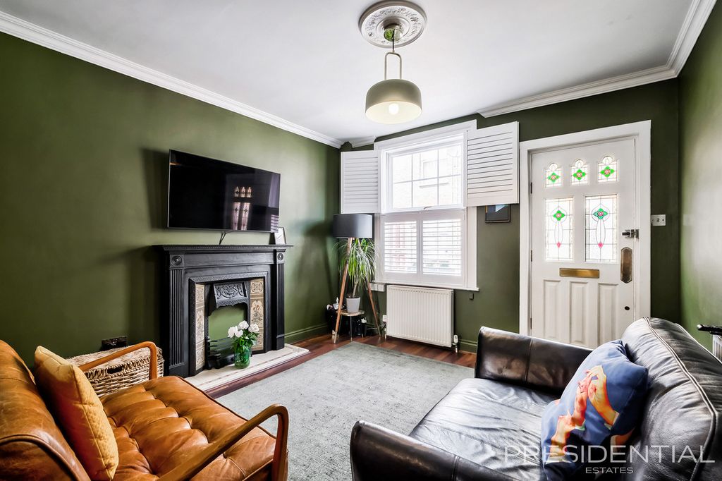 Property photo 2 of 24