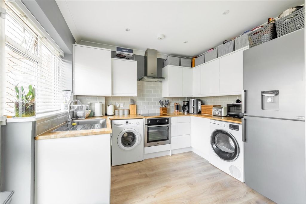 Property photo 3 of 13 15 Greenacres-2.Jpg