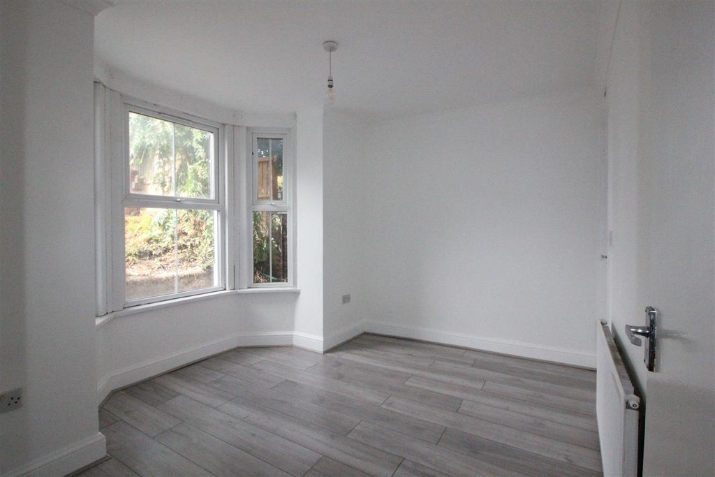 Property photo 2 of 8 Img_6153.Jpg