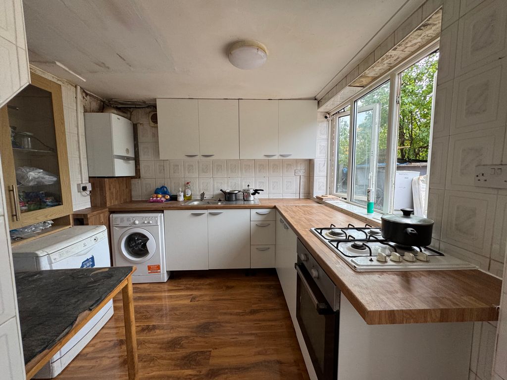Property photo 3 of 3
