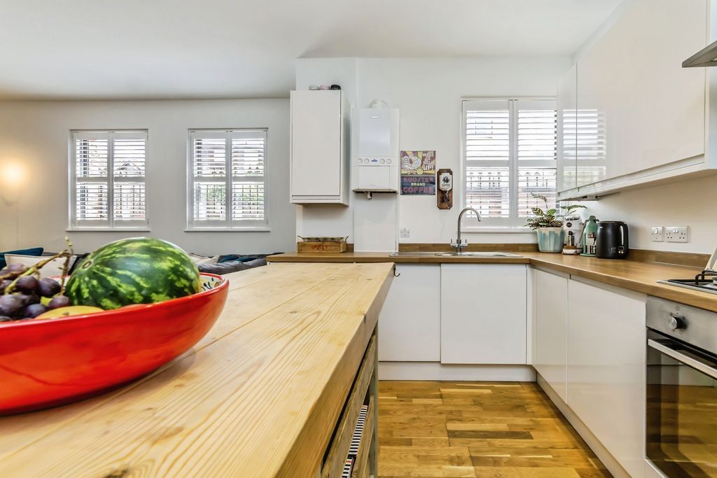 Property photo 2 of 17 Pbox-Img.Jpg