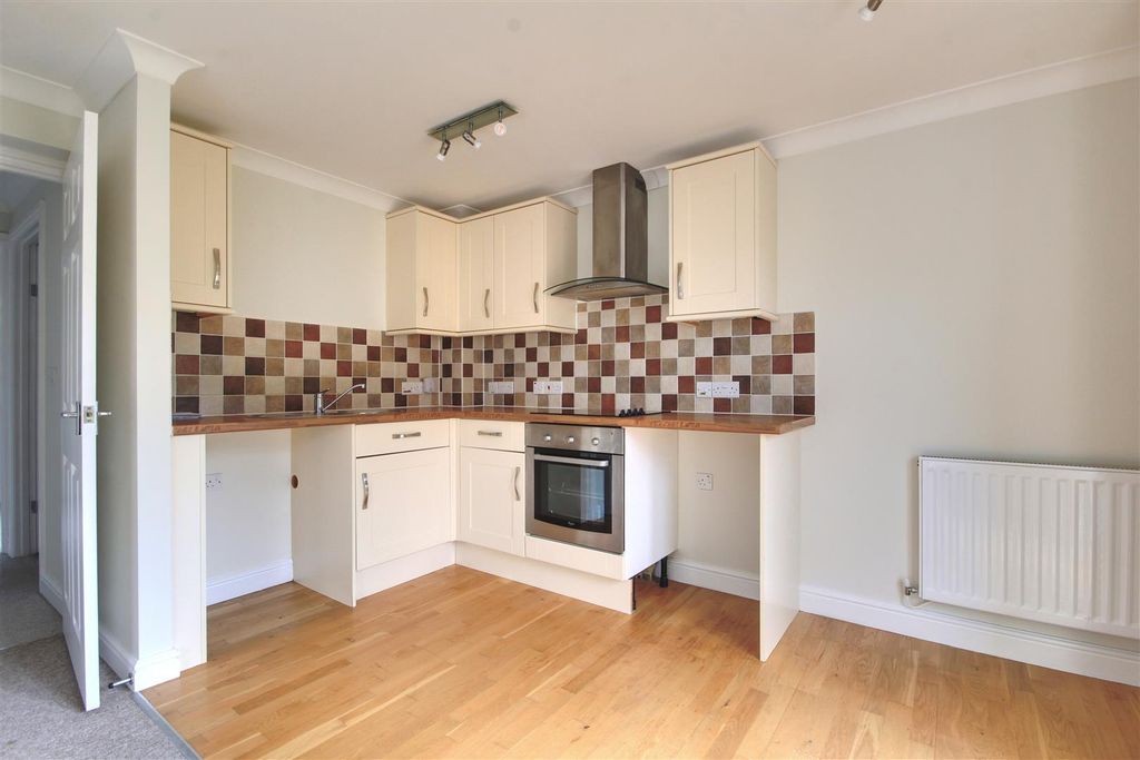 Property photo 2 of 8 2A V1.Jpg
