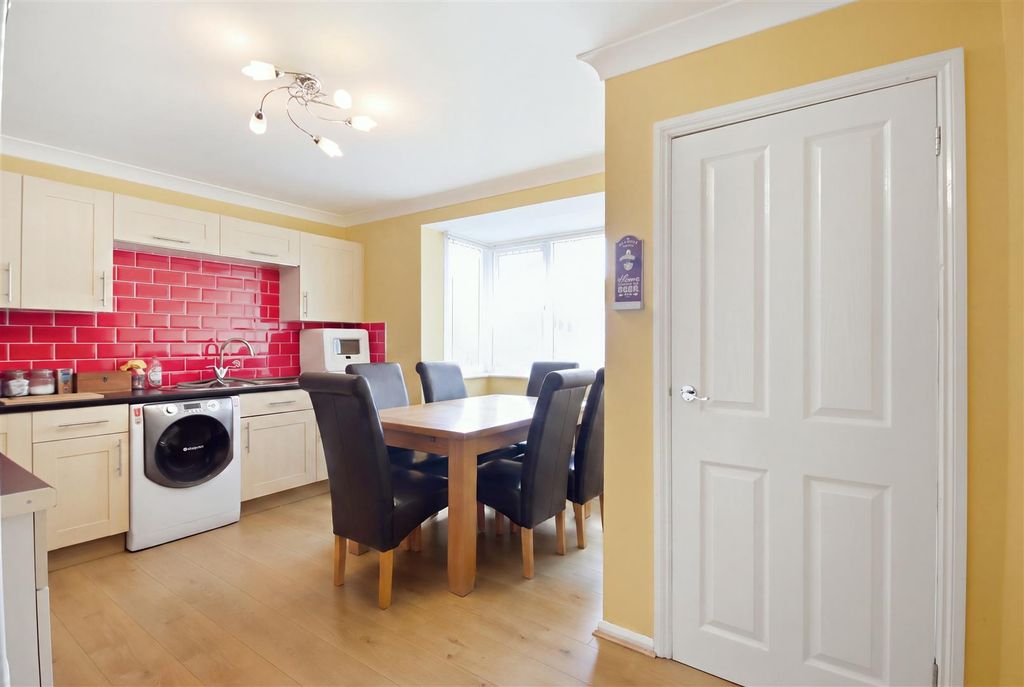 Property photo 2 of 15 Kitchen/Diner