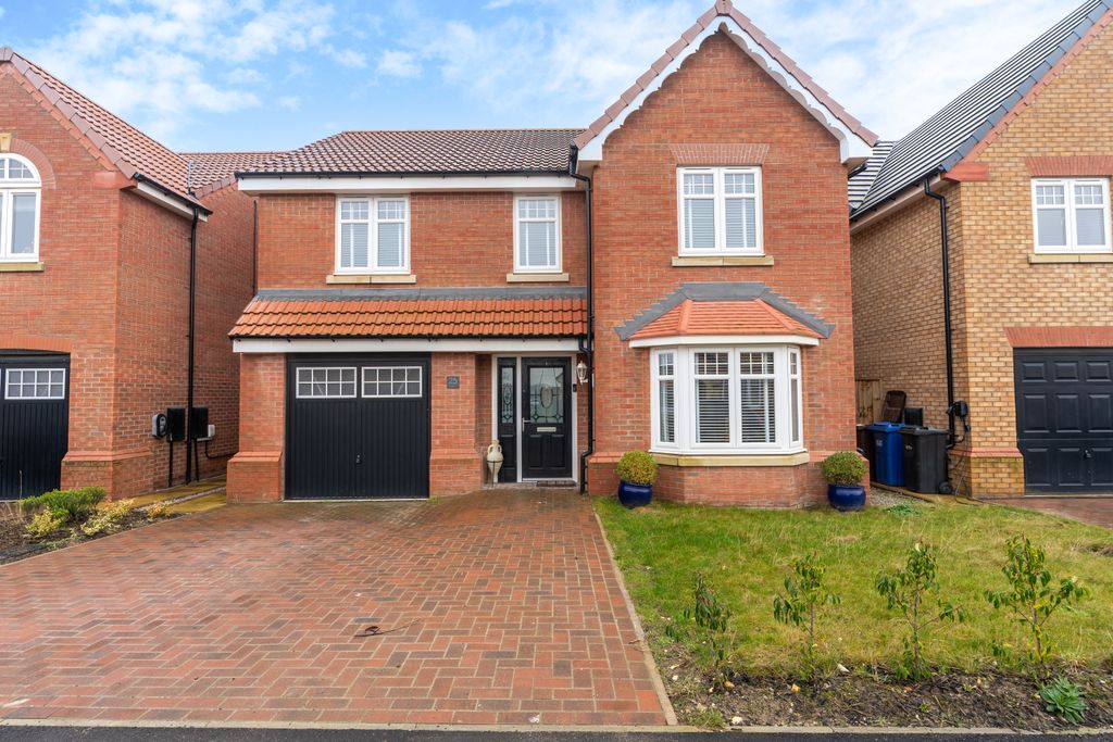 Property photo 1 of 25 Highfieldroad3