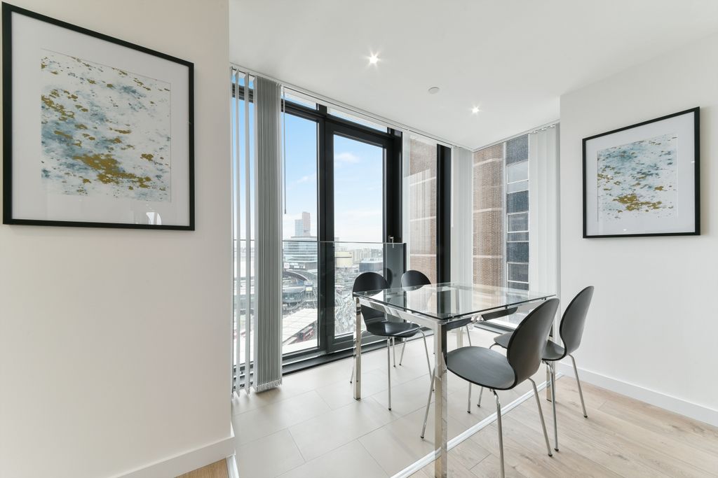 Property photo 2 of 7 Dining Area