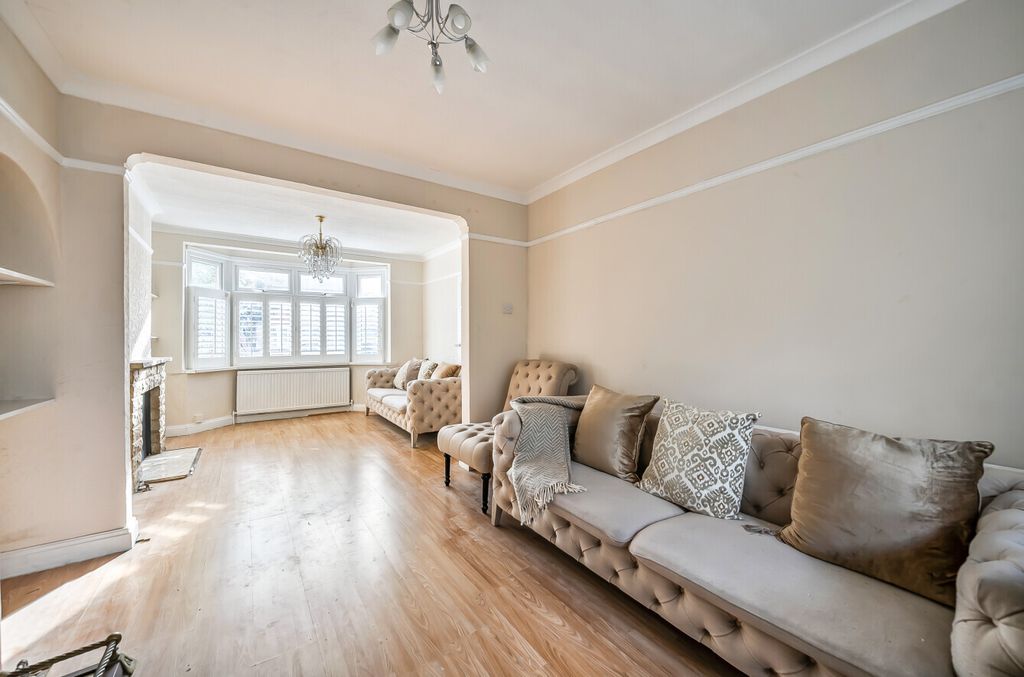 Property photo 3 of 17 Picture No. 13