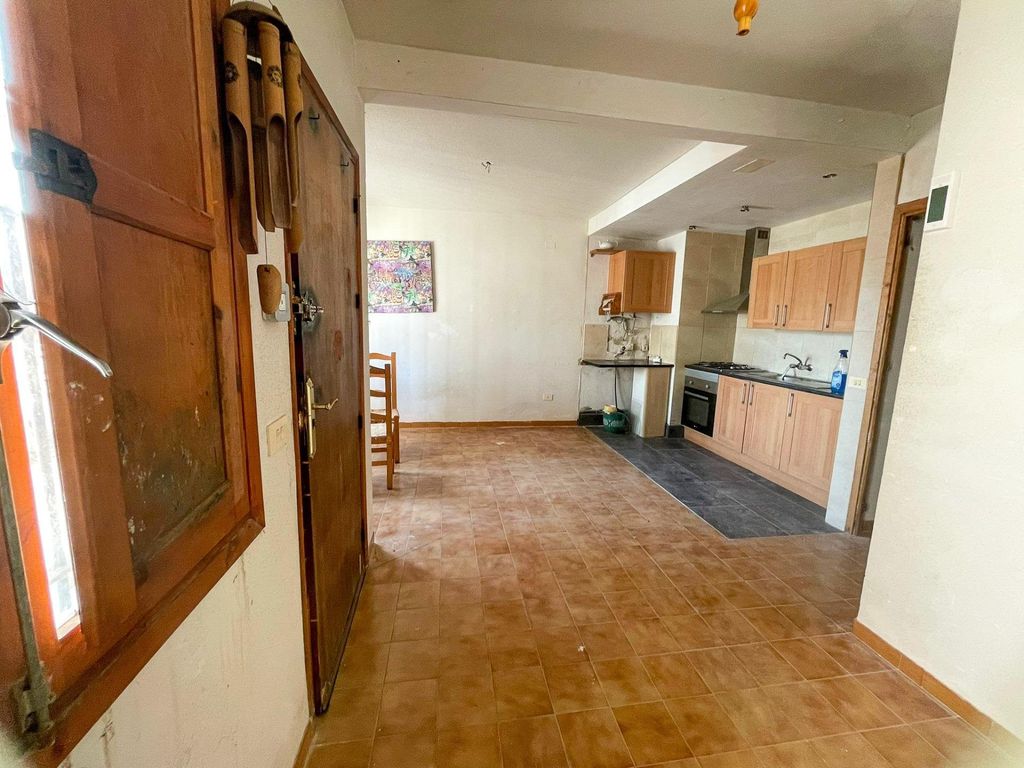 Property photo 3 of 28