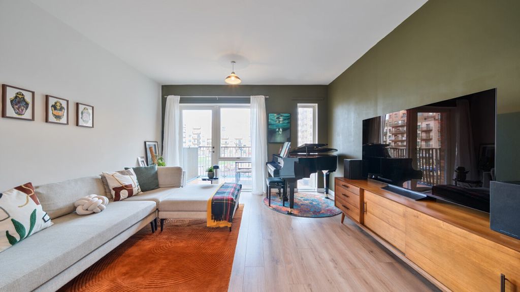 Property photo 3 of 21