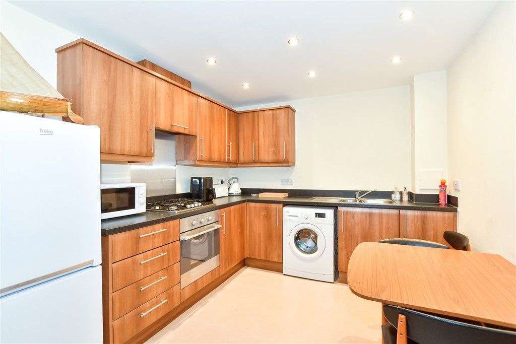 Property photo 2 of 10 Kitchen/Lounge/Diner