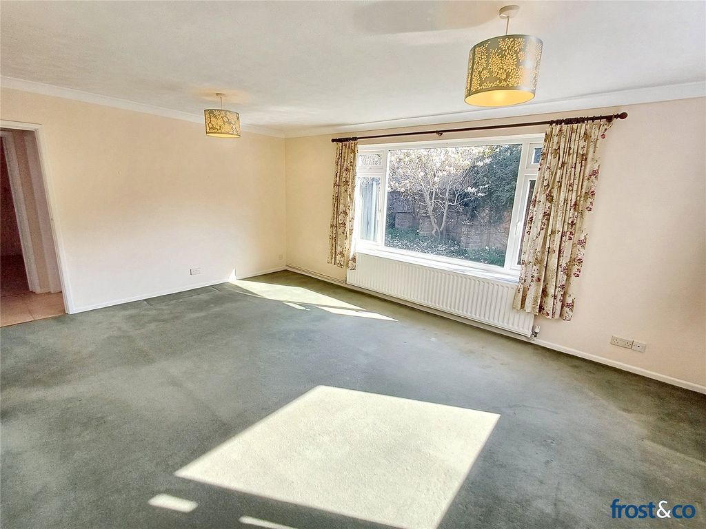 Property photo 2 of 18 Living Room