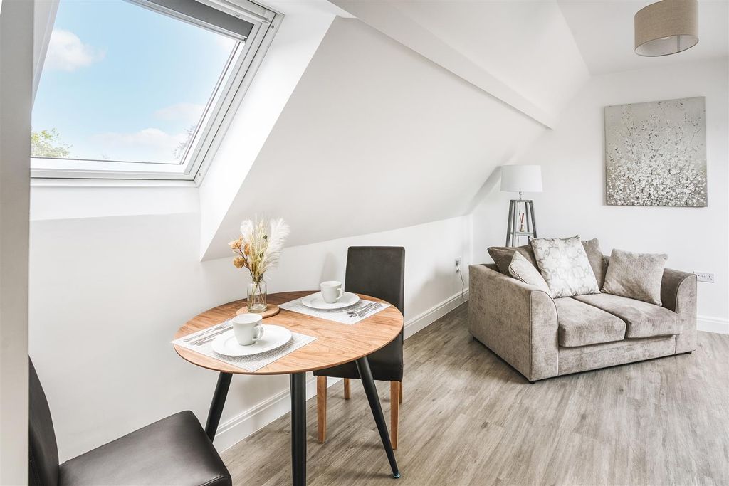 Property photo 3 of 10 2025-06-03 12.02.07-1_Hdr.Jpg