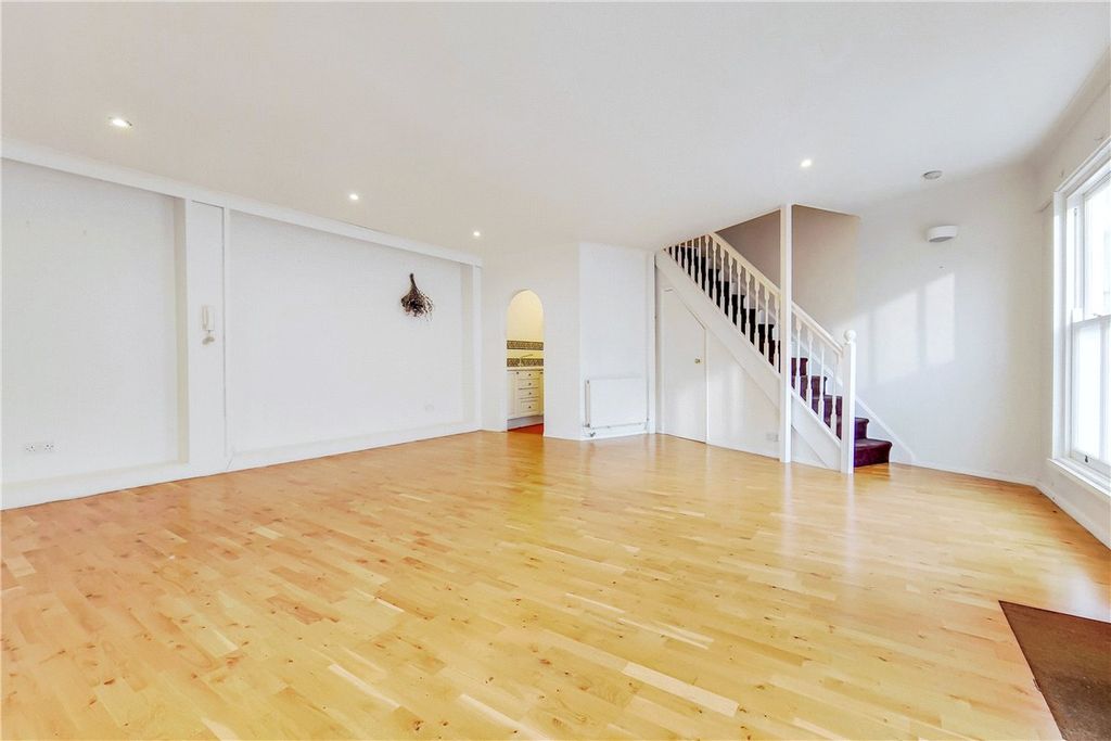 Property photo 3 of 12 Picture No. 02