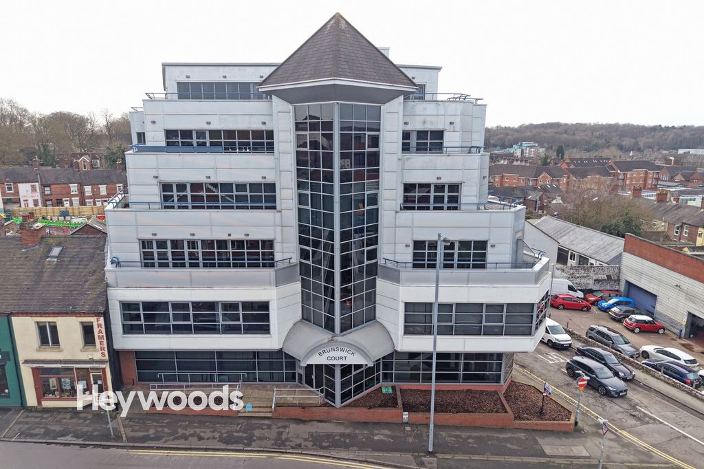 Property photo 1 of 22