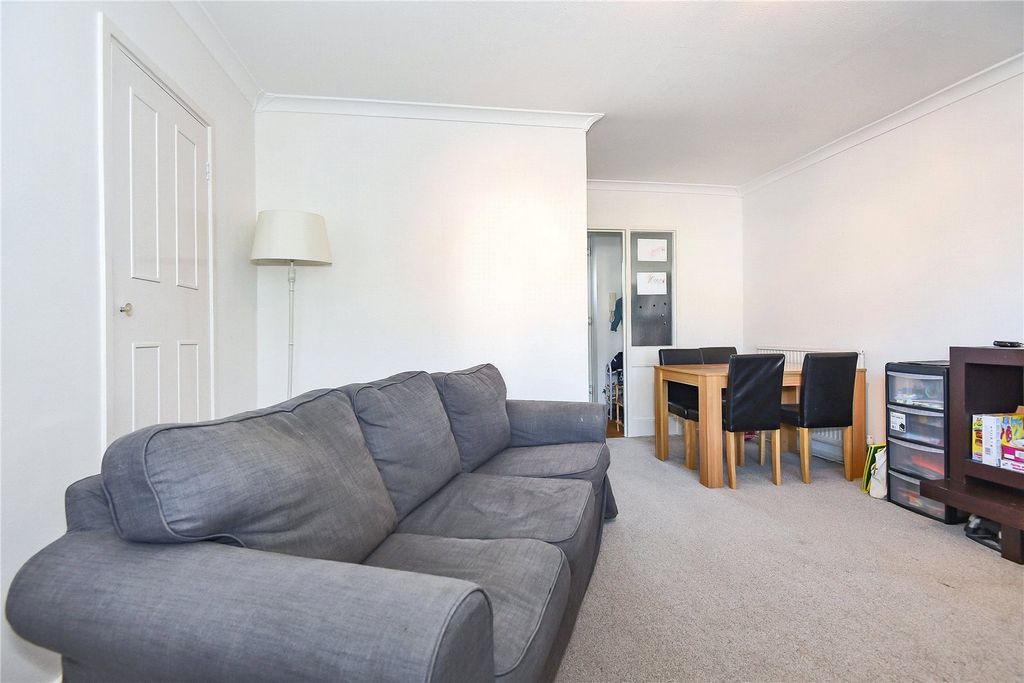 Property photo 3 of 9 Picture No. 04