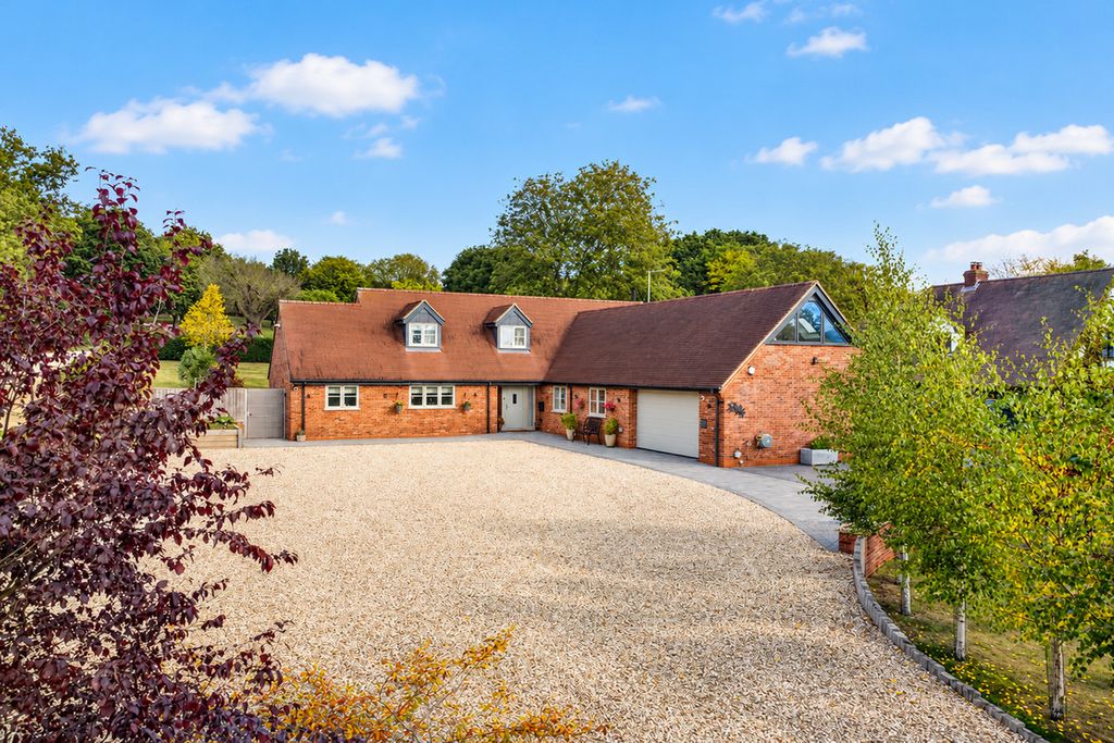 Property photo 1 of 39