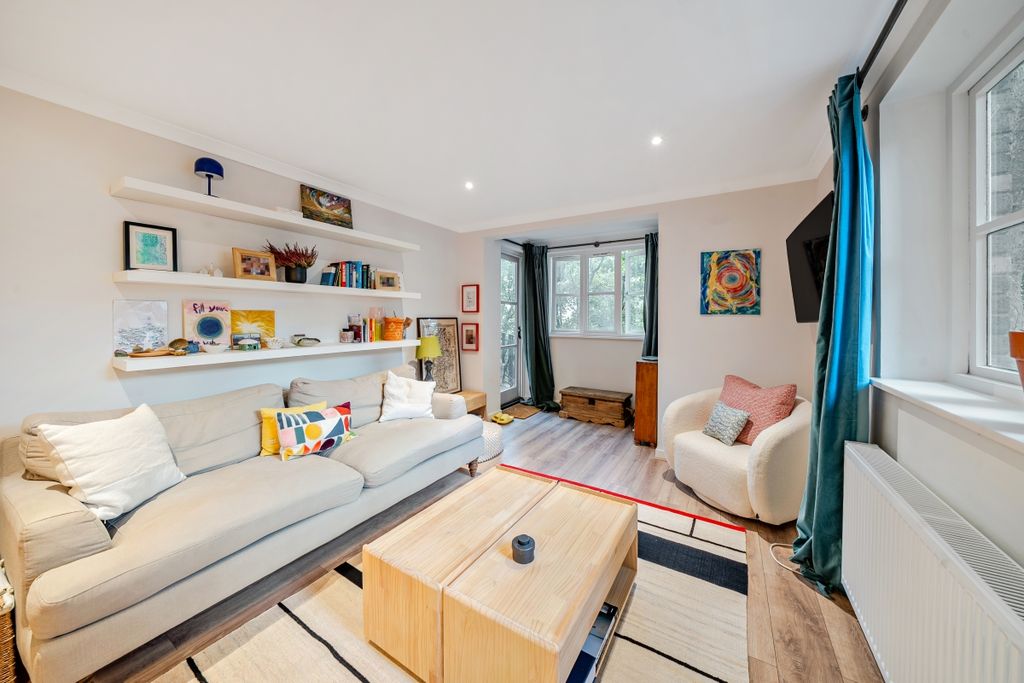 Property photo 1 of 24 1353897-18-68c158...