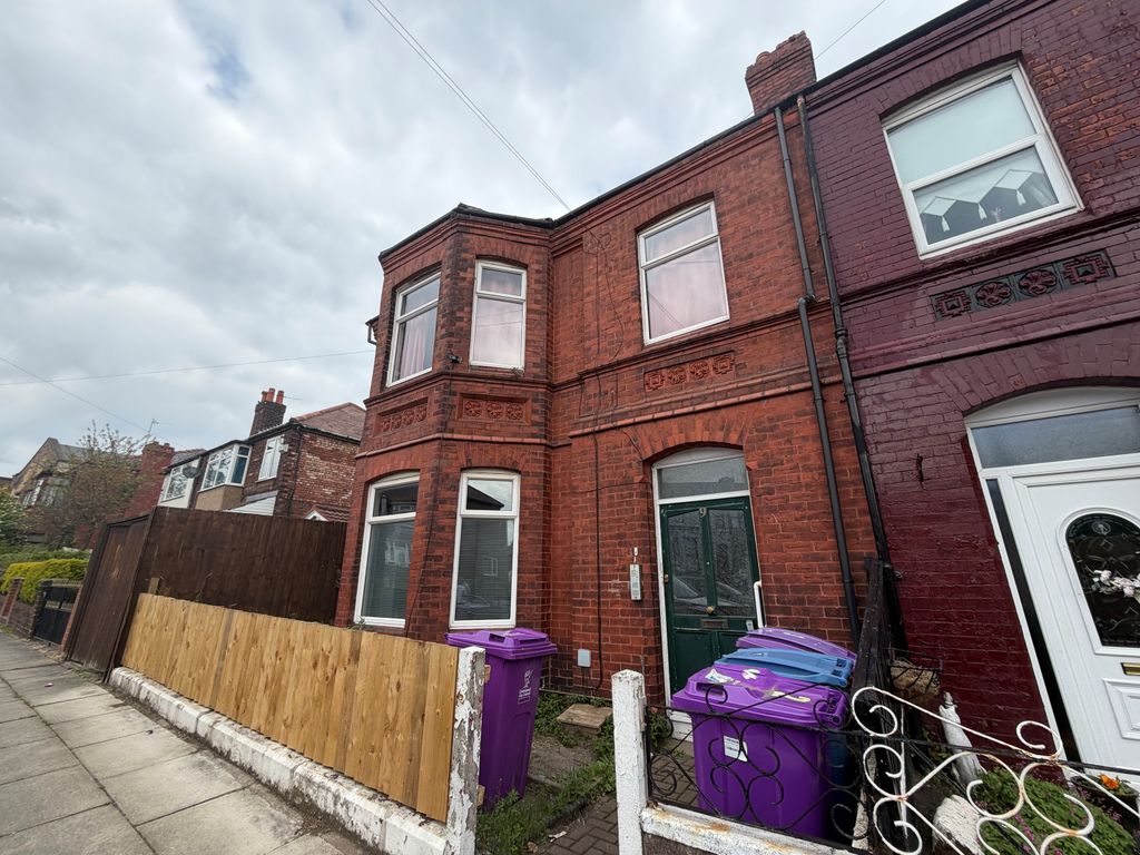 Property photo 1 of 7 External