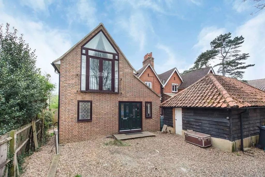 Property photo 1 of 10