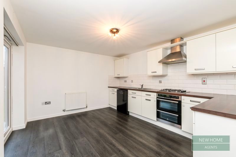 Property photo 3 of 28 Photo 27