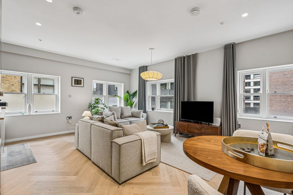 Property photo 3 of 15 11