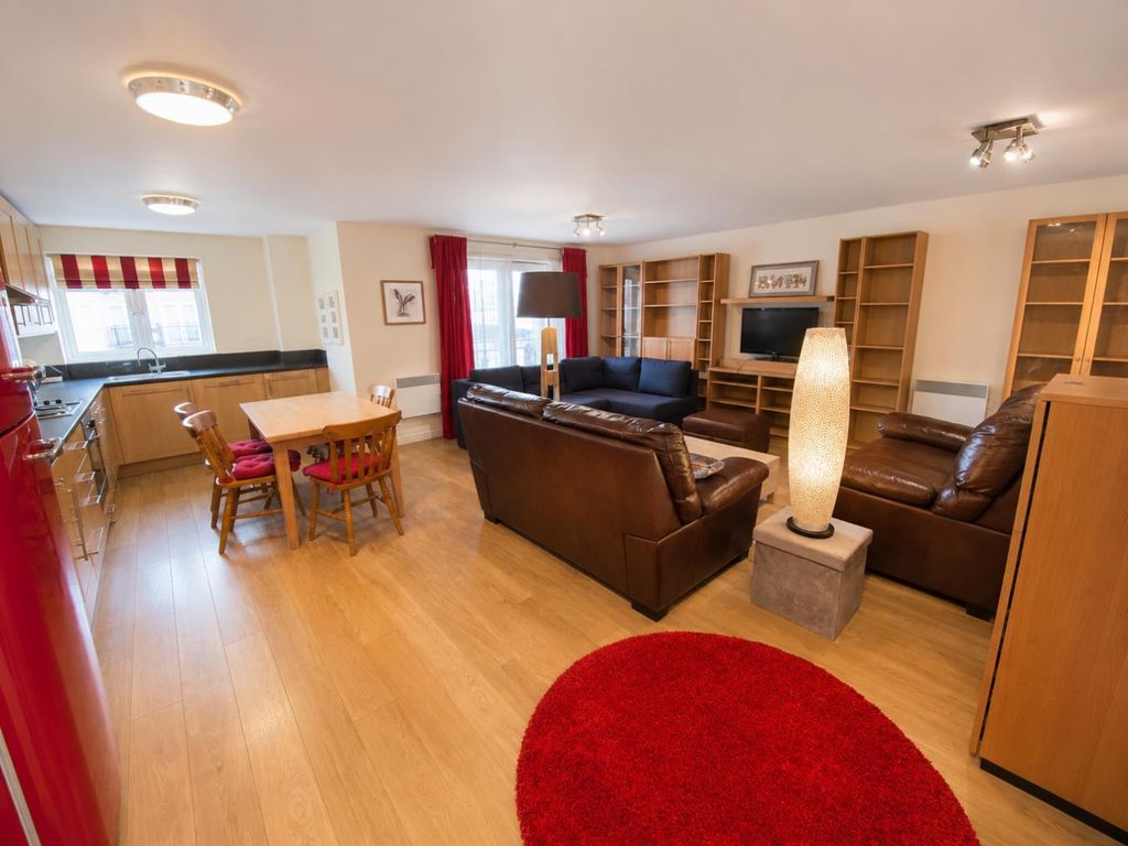 Property photo 2 of 9