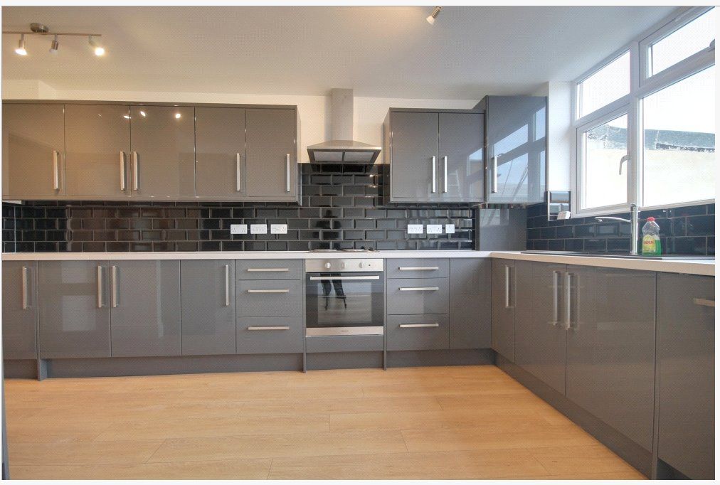 Property photo 2 of 17 Picture No. 08