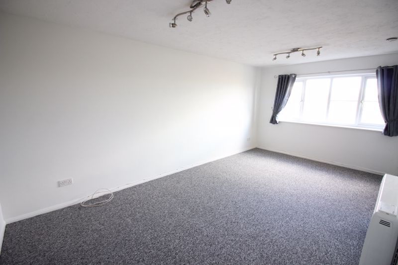 Property photo 3 of 8 Photo 2