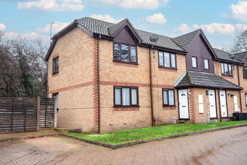 Property photo 1 of 10 Photo 12