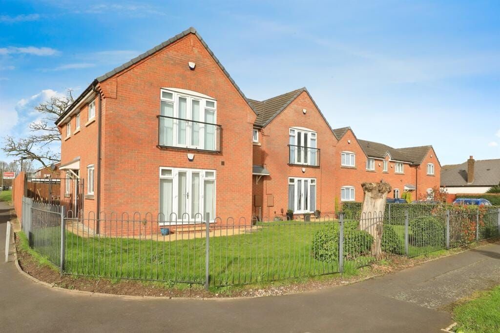 Property photo 1 of 12