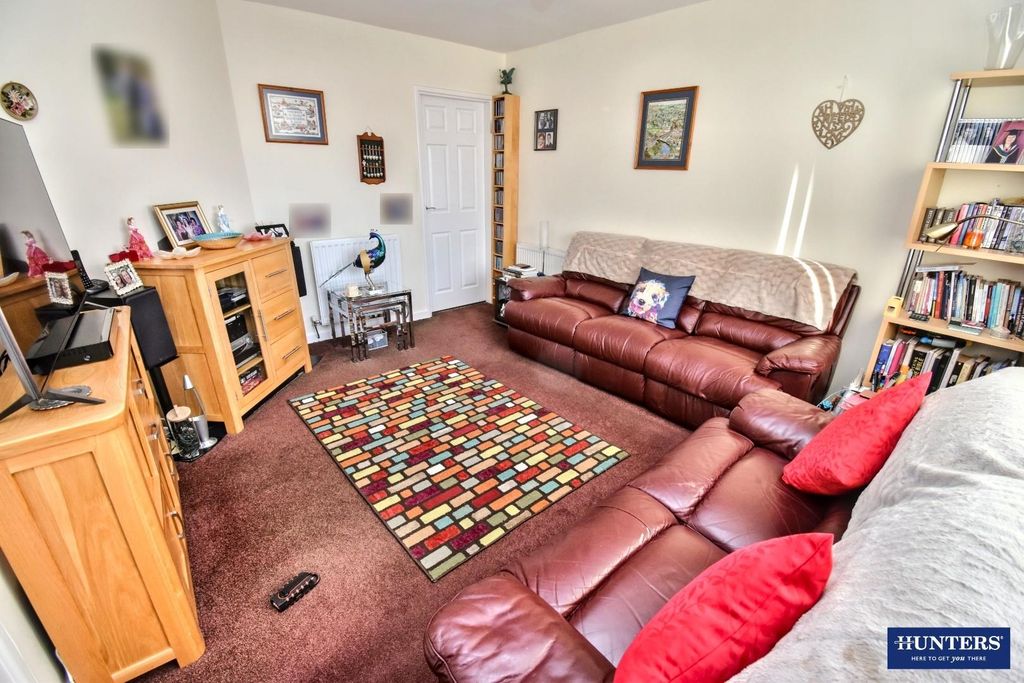 Property photo 2 of 14 Living Room