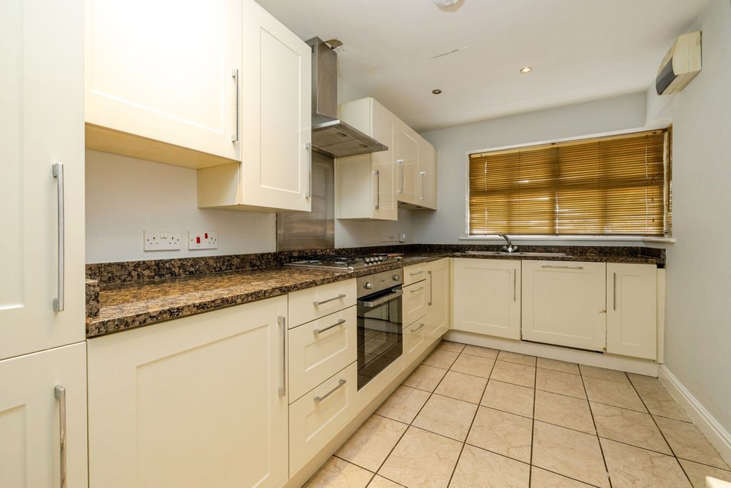 Property photo 3 of 13 Kitchen