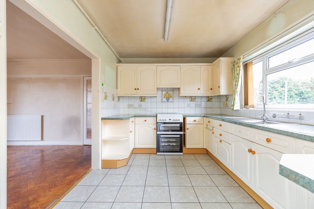 Property photo 3 of 21