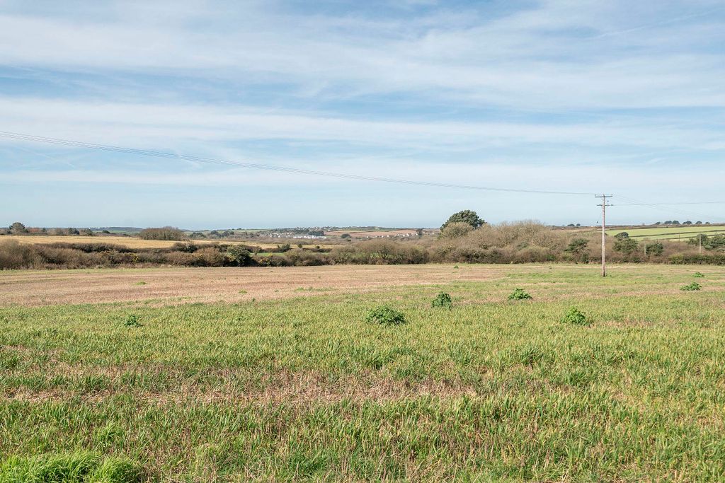 Property photo 3 of 24 Photo 3