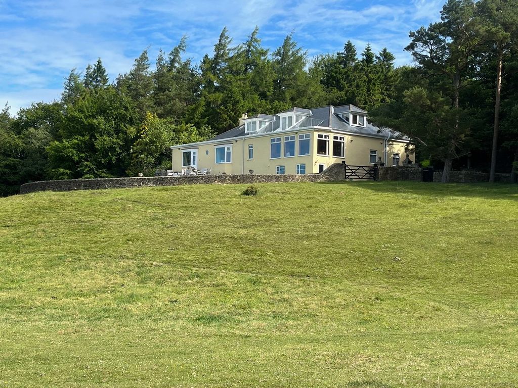 Property photo 3 of 42 28