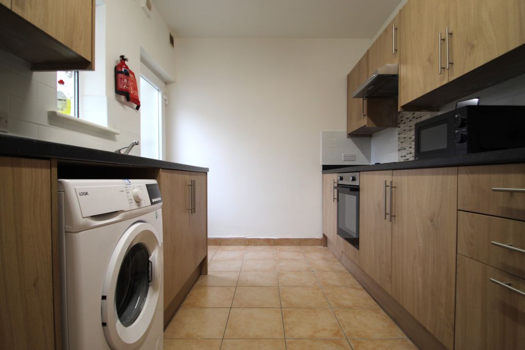 Additional image 4 of Room to rentShelley Road, Cowley OX4