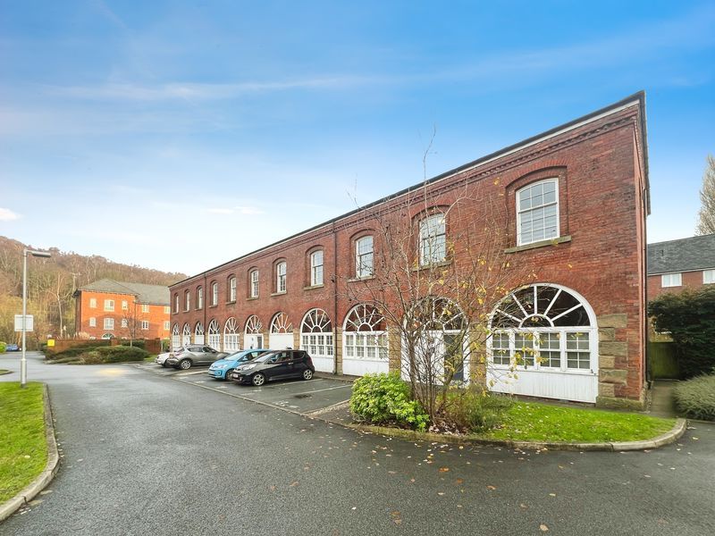 Property photo 1 of 13 External