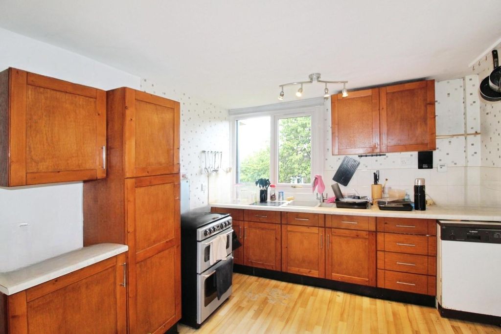 Property photo 2 of 20 Kitchen Diner