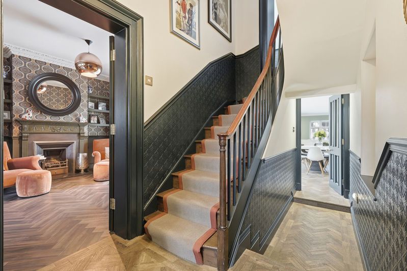 Property photo 2 of 34 Photo 45