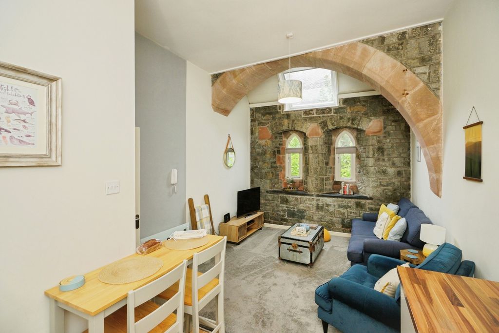 Property photo 2 of 20 Pbox-Img.Jpg