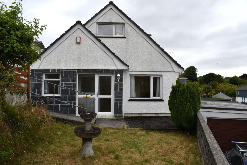 Property photo 3 of 23