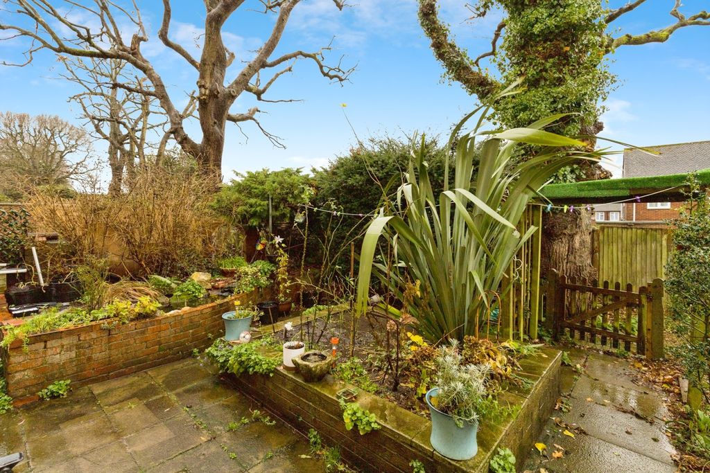 Property photo 2 of 17 Pbox-Img.Jpg