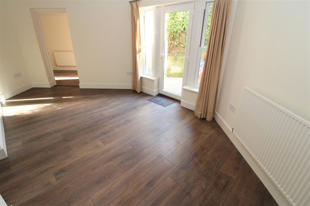 Property photo 2 of 11 Img_1299.Jpg