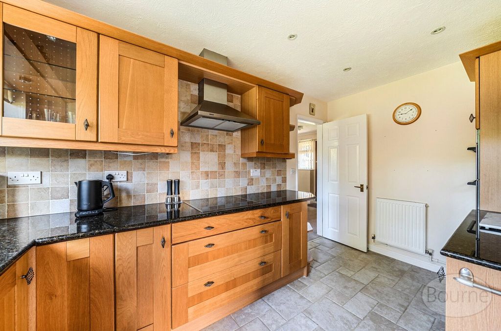 Property photo 3 of 21 Picture 3