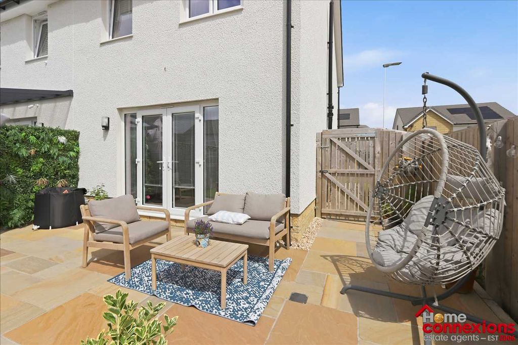 Property photo 2 of 18 Rear Garden