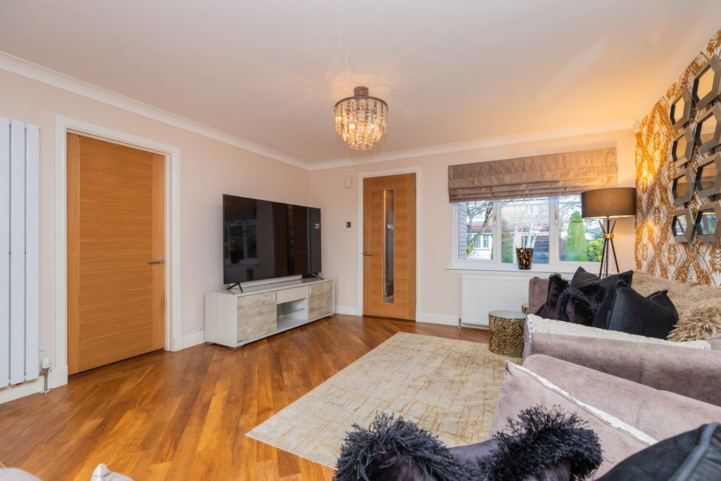 Property photo 2 of 31 1 Deanston Park, Barrhead L-12