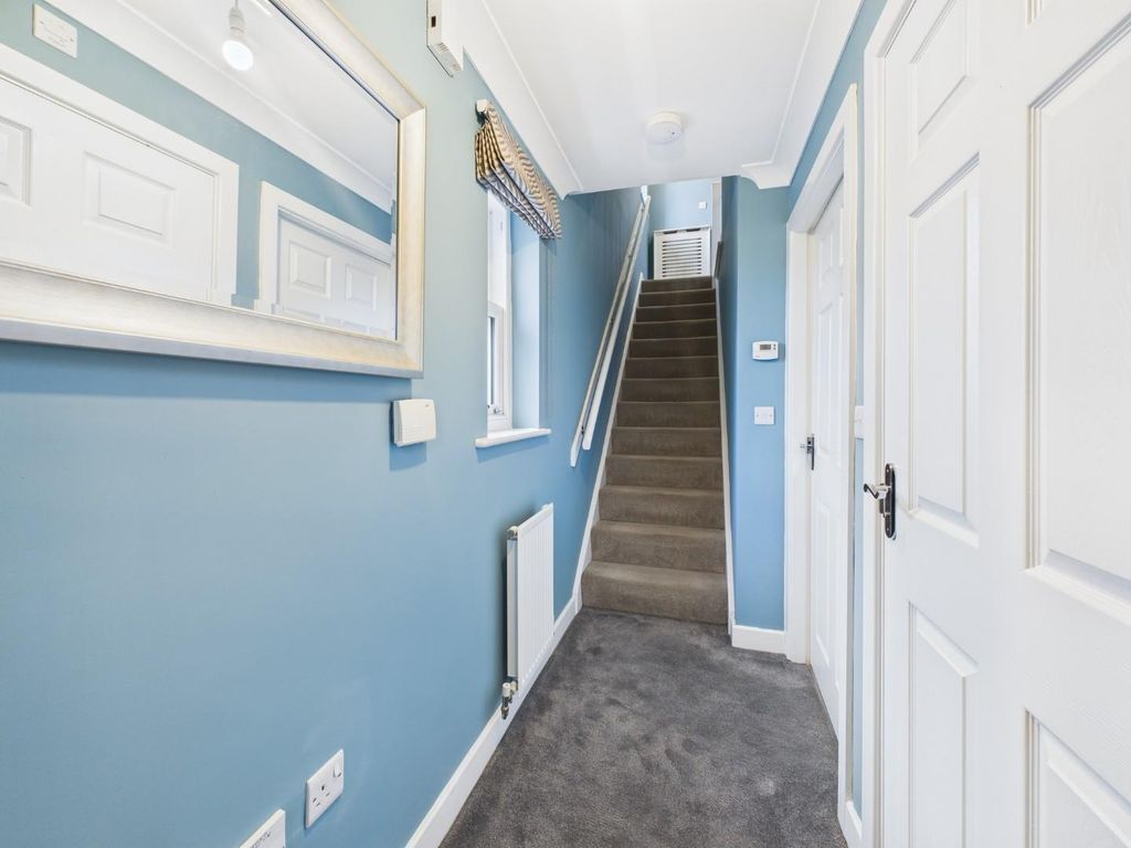 Property photo 2 of 18 Cam04899G0-Pr0256-Still001.Jpg